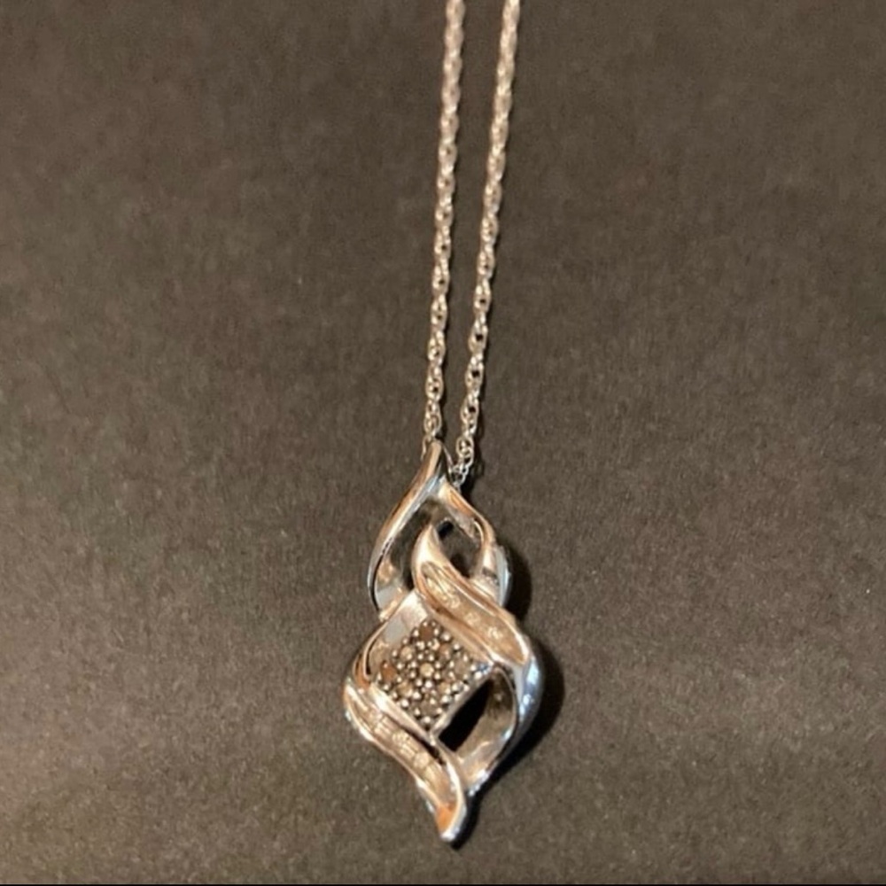 Kay Jewelers Silver and Black Twisted Pendant Necklace